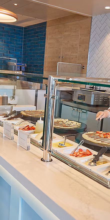 AquaDome Market'te yemek